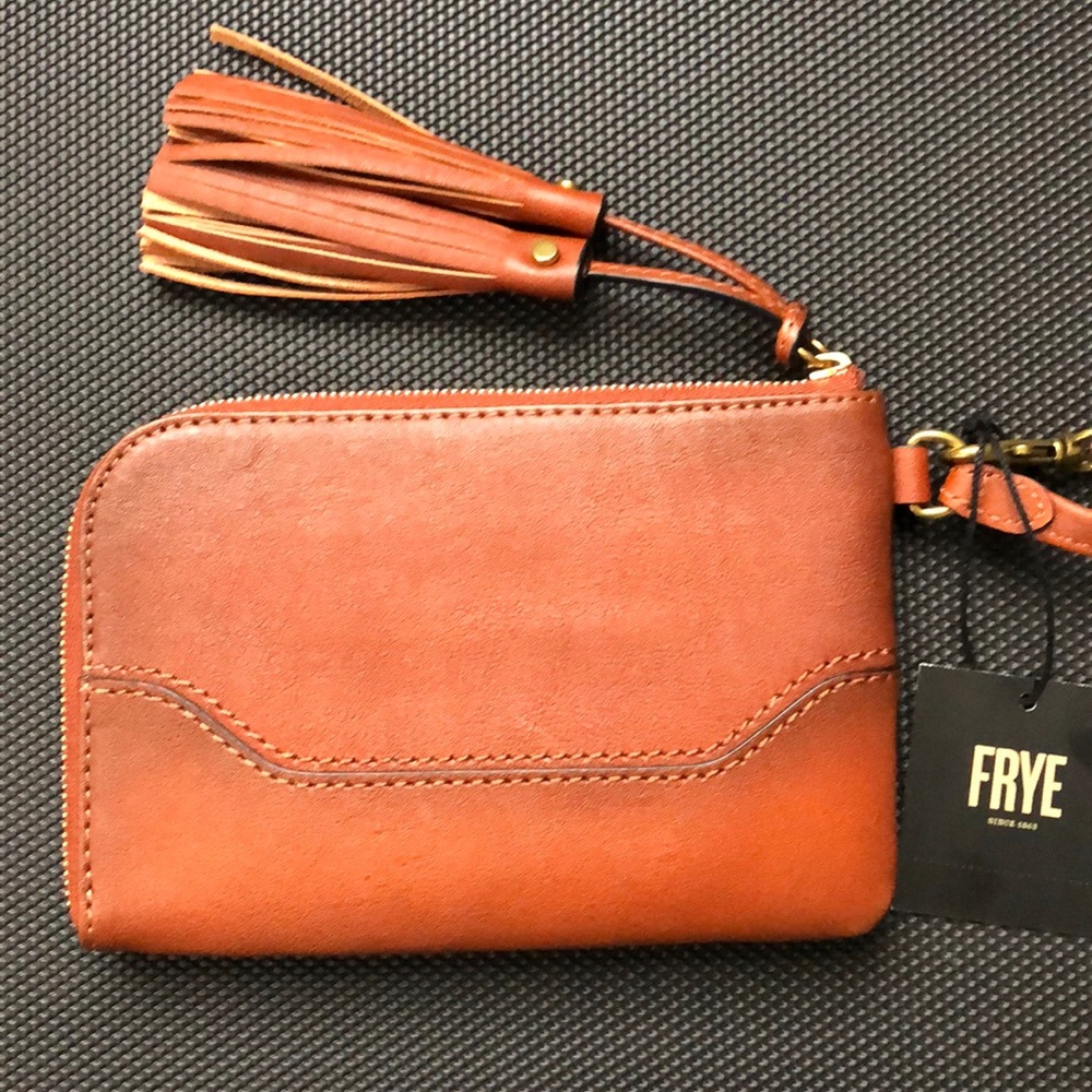 LAST ONE!! NWT FRYE PAIGE WRISTLET - Picture 3 of 5